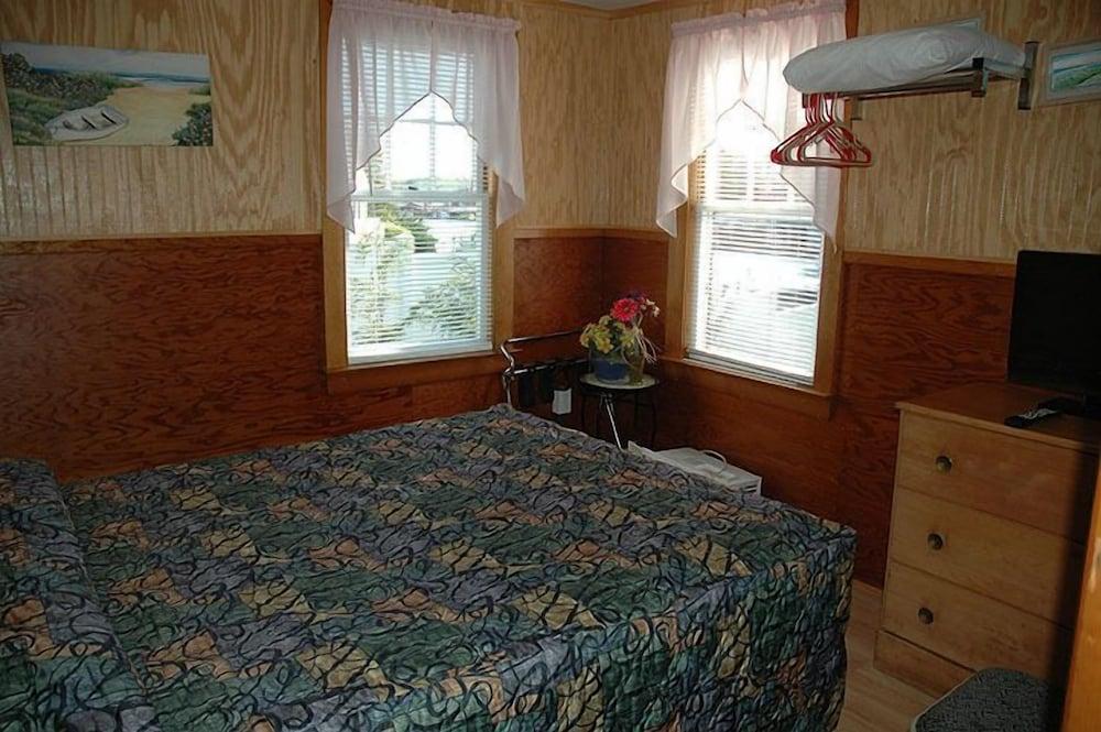 Channel Watefront Cottages photo 44