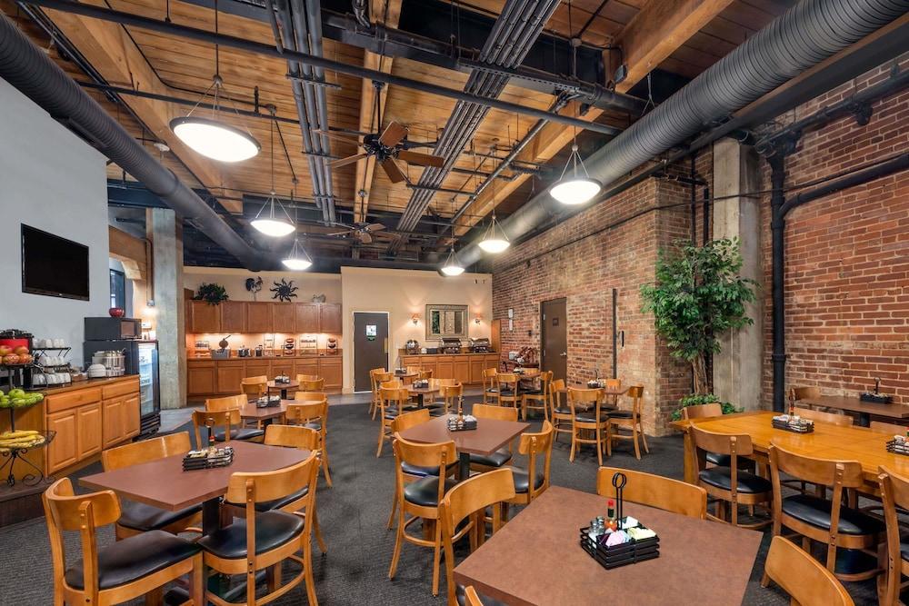 Hawthorn Extended Stay by Wyndham Rome photo 35
