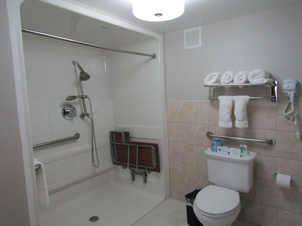 Quality Inn & Suites Kissimmee by The Lake photo 32