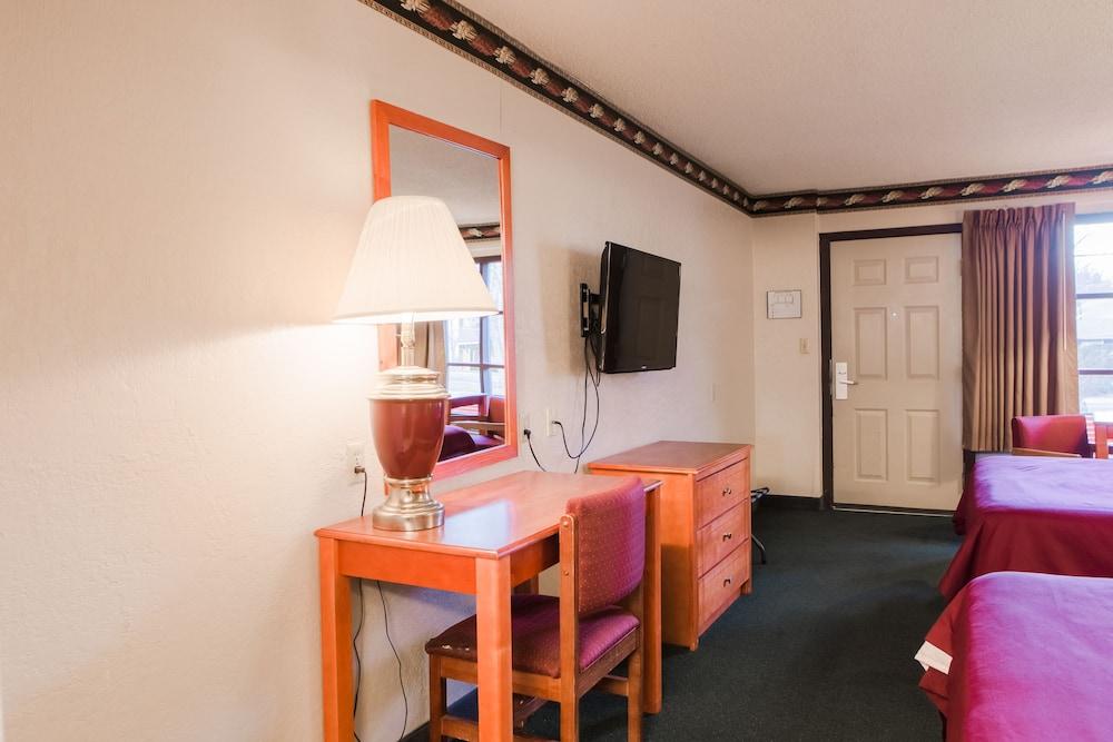 Mountain House Inn photo 13
