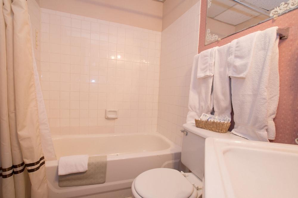 Biltmore Suites Hotel photo 24