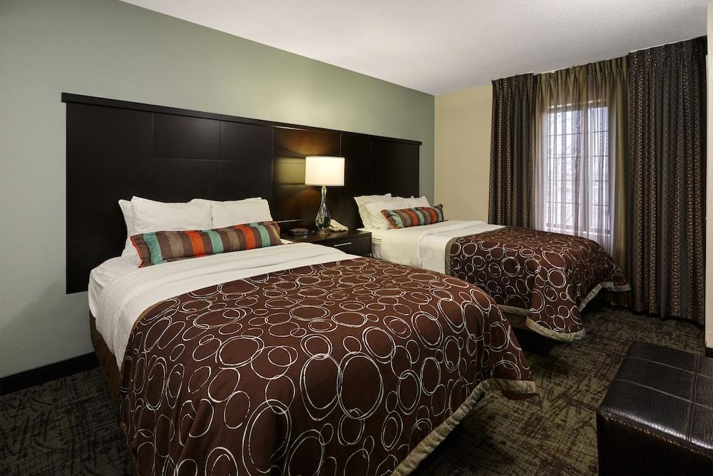 Staybridge Suites South Springfield by IHG photo 4