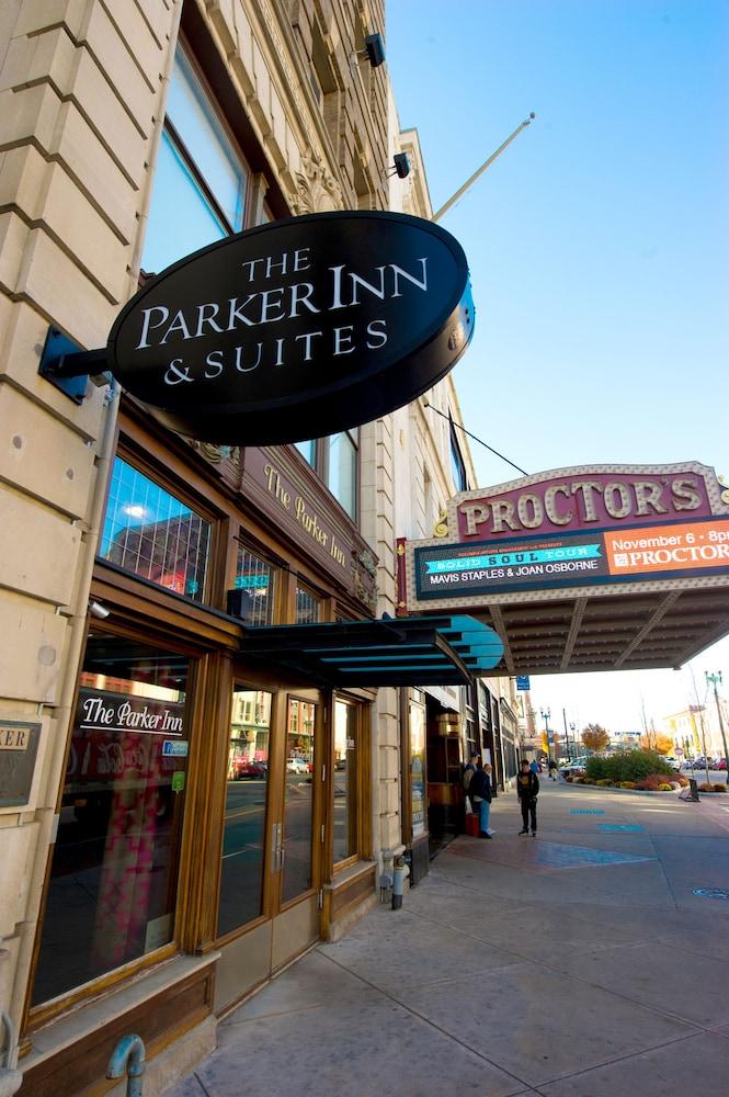 The Parker Inn & Suites photo 39