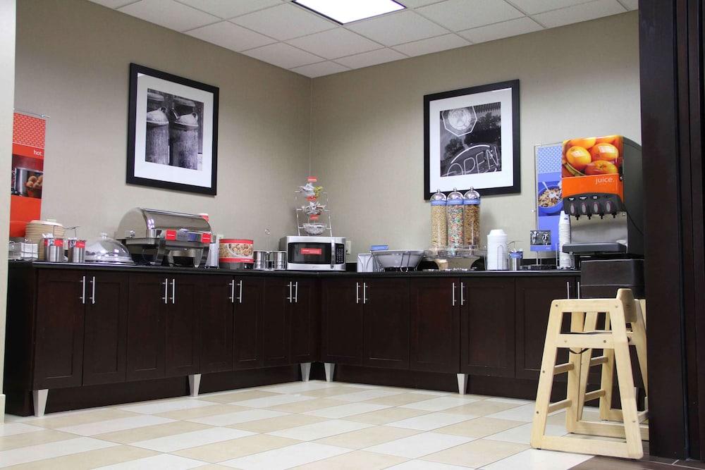 Spark by Hilton Amarillo Medical Center photo 31