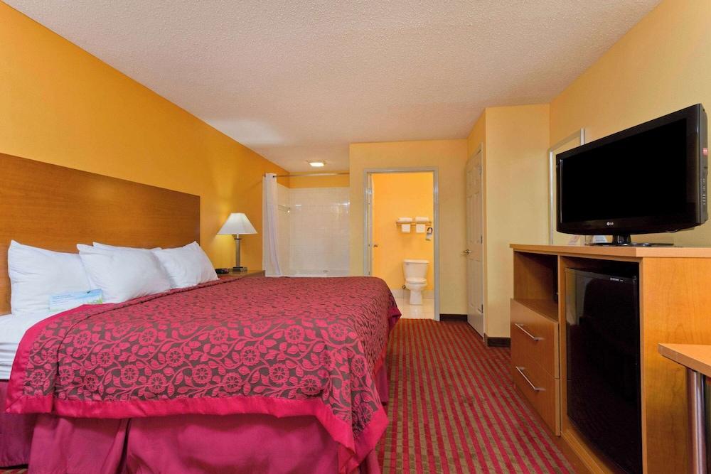 Days Inn by Wyndham Franklin photo 27