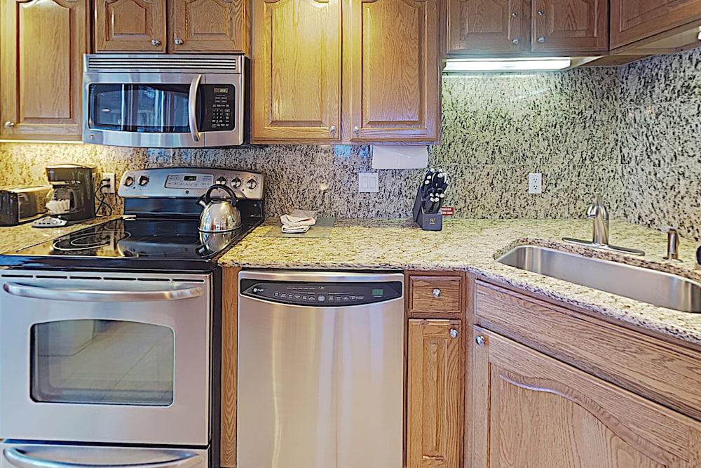 The Timberline Condominiums photo 81