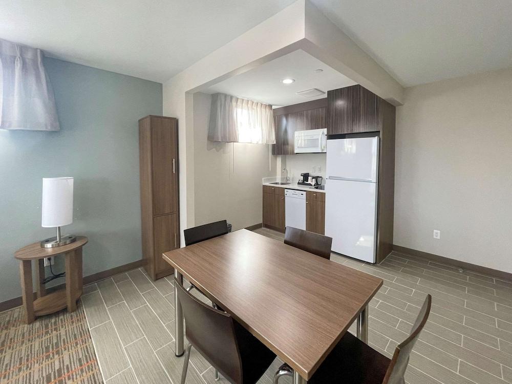 MainStay Suites Bronx - Belmont photo 5