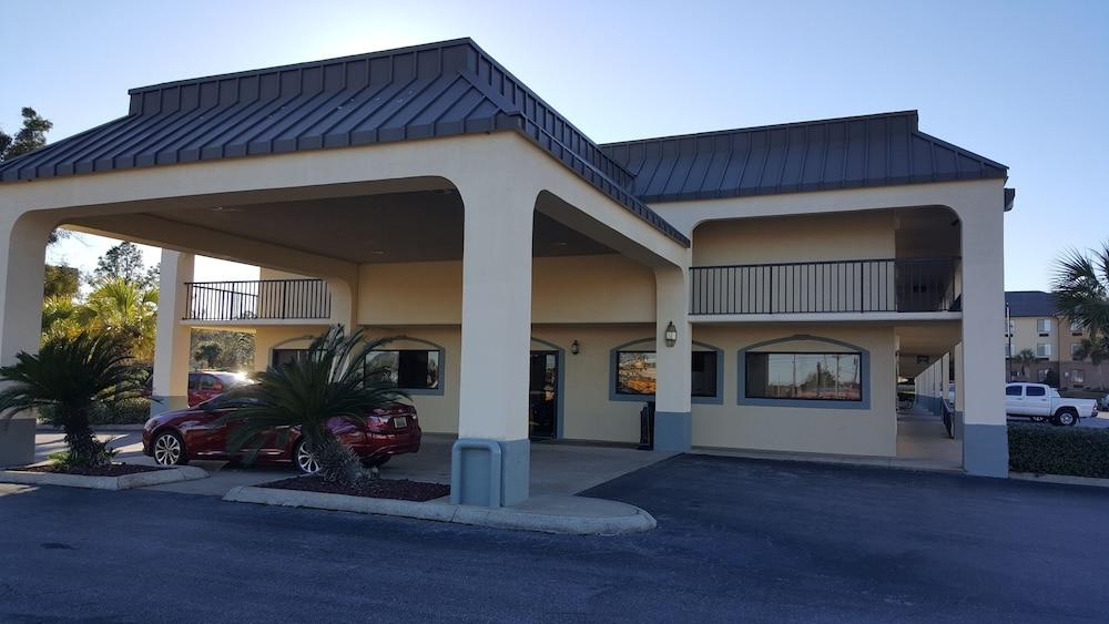 Quality Inn Mobile West Tillmans Corner photo 2