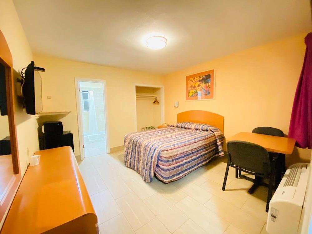 A1A Super Inn photo 11