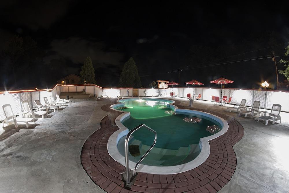 King Hendrick Motel photo 23