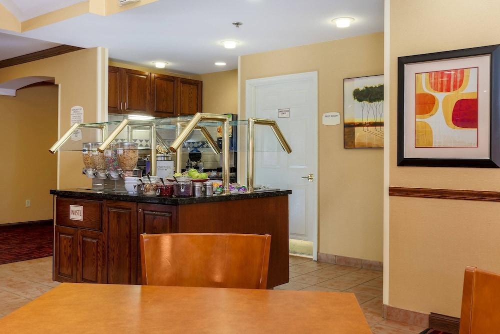 Residence Inn By Marriott Flint photo 12