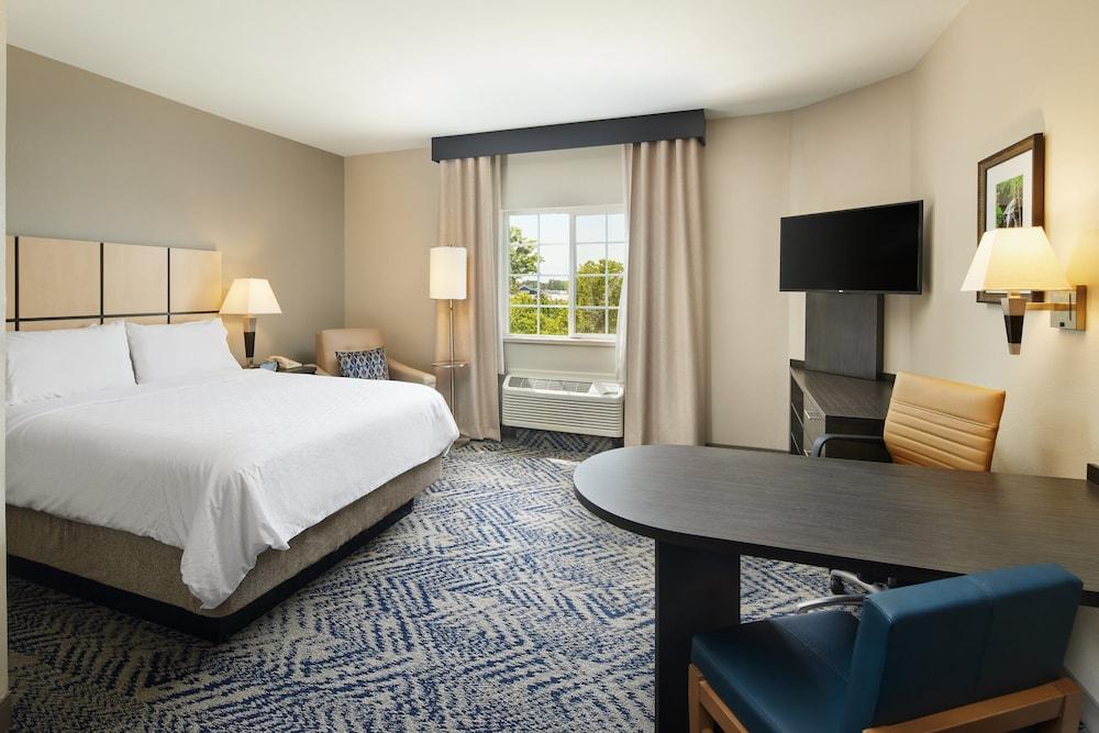 Candlewood Suites I-26 at Northwoods Mall by IHG photo 21