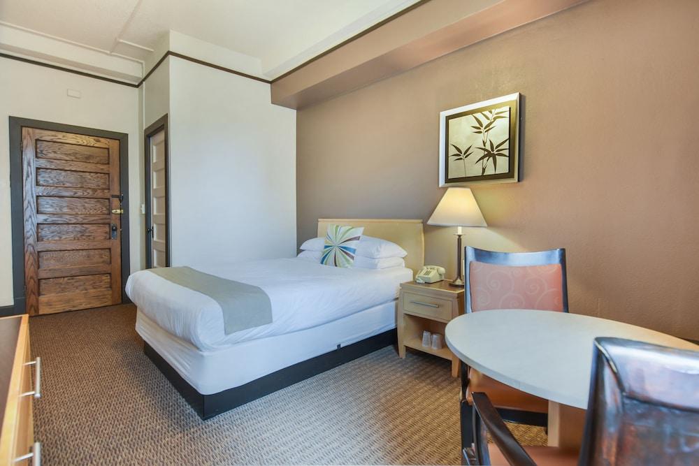 The Moore Hotel photo 5