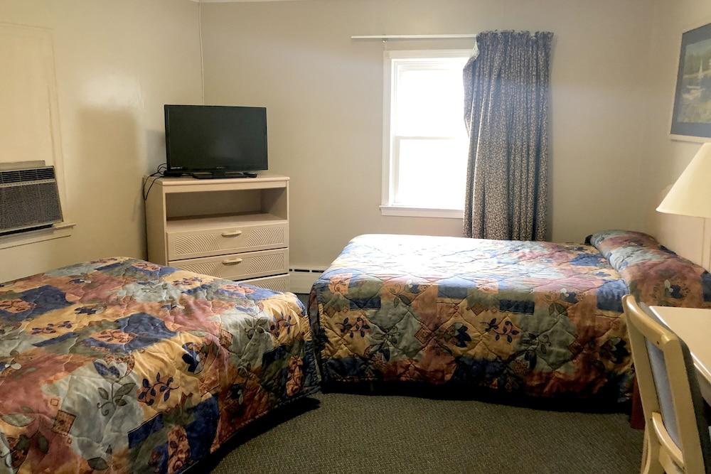 OYO Hotel Starlite Seneca Falls photo 17