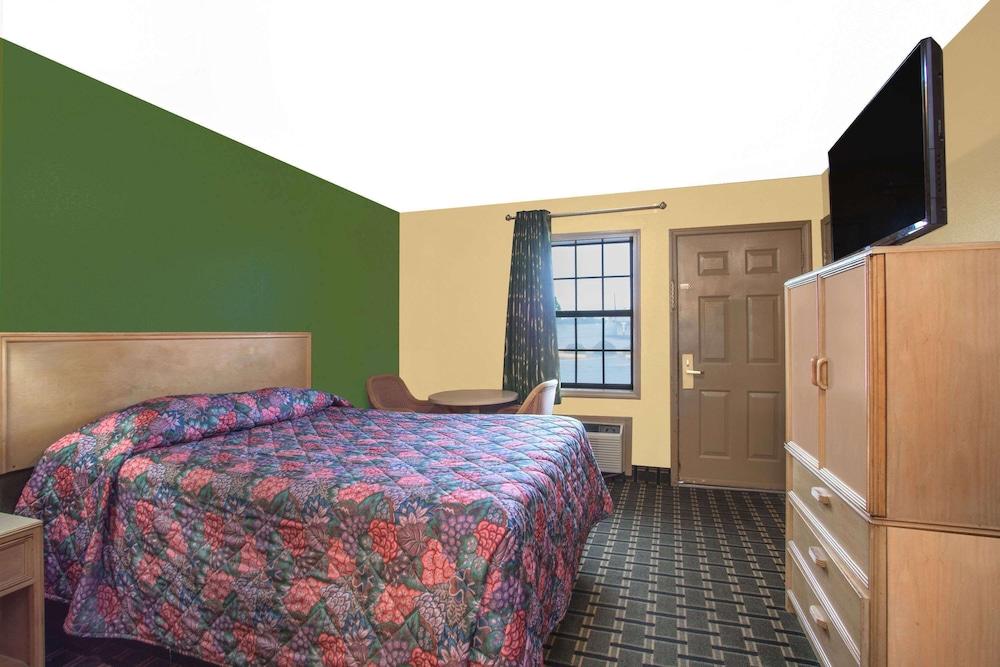 Knights Inn Wildersville photo 10