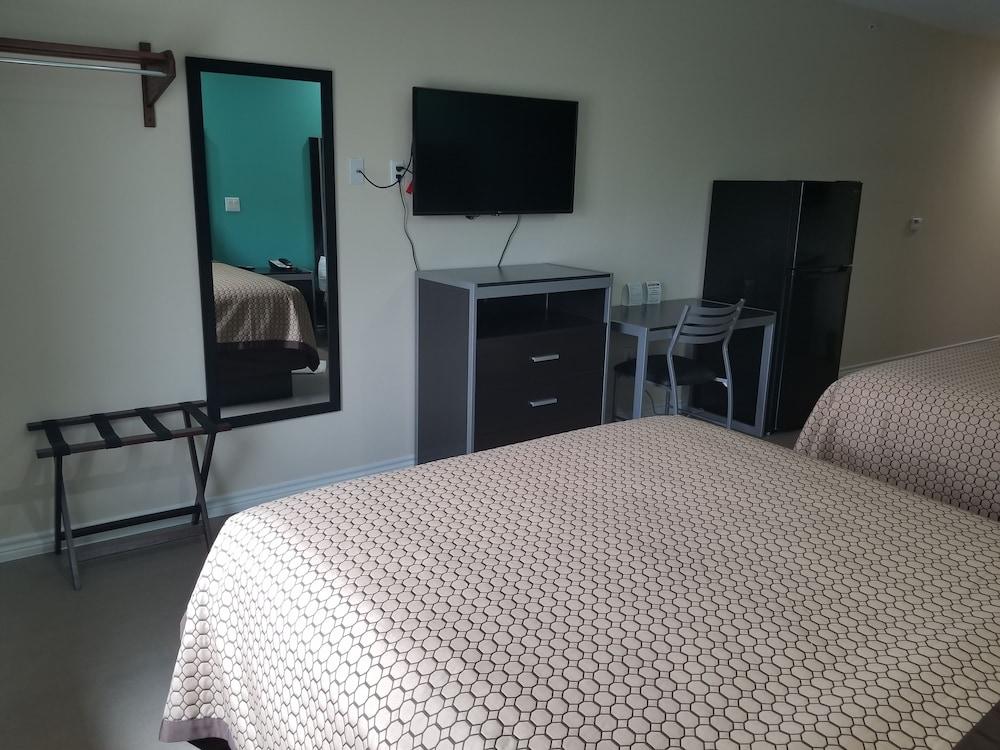 Scottish Inns & Suites photo 14