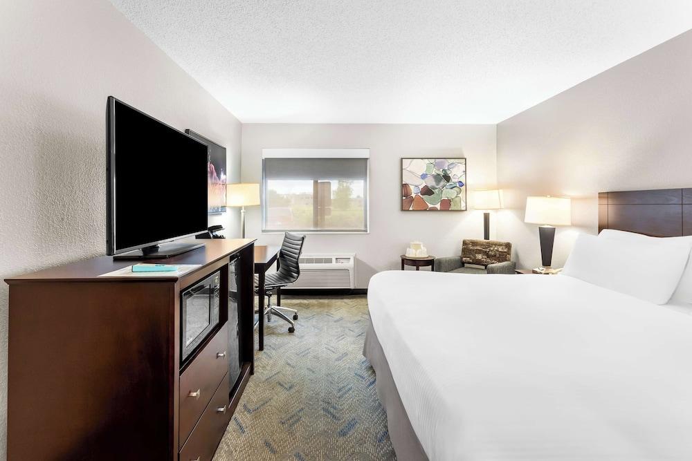 Best Western Oswego Hotel photo 8