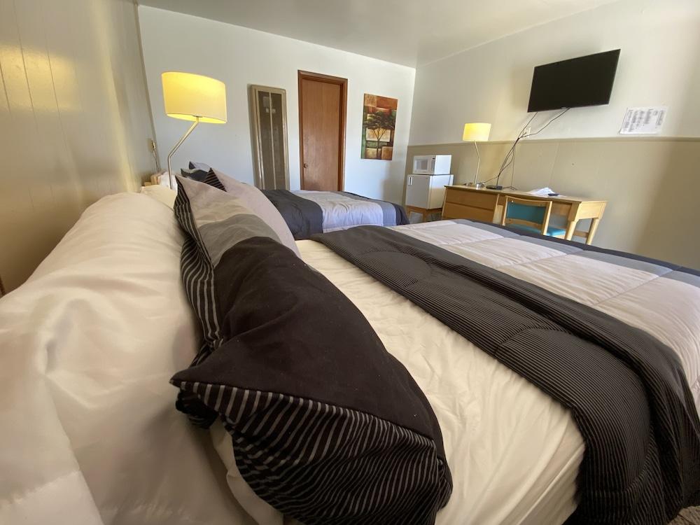 Duffer Motel photo 31