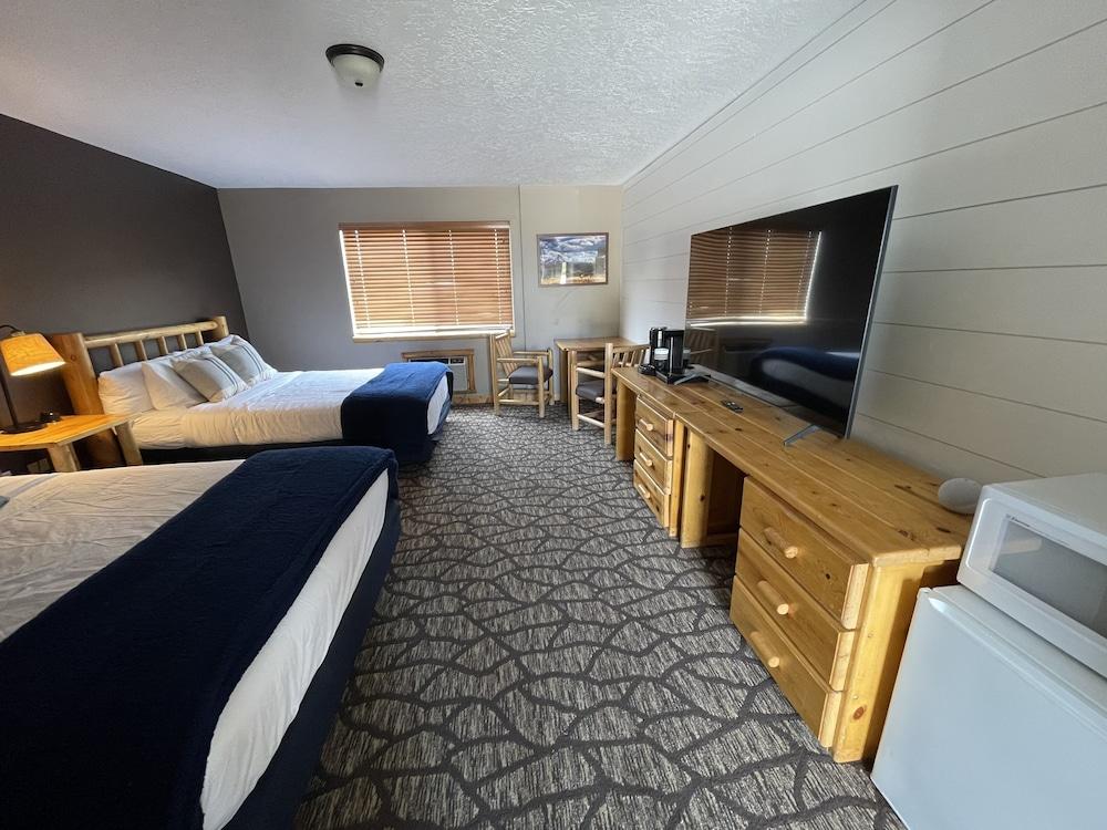 Teton Peaks Resort photo 2