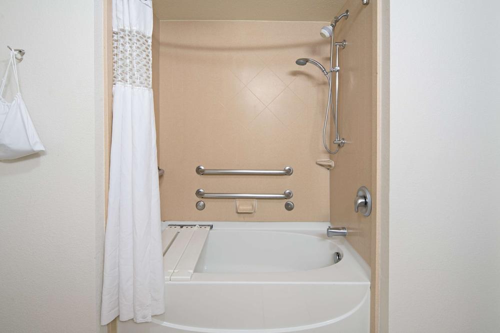 Hampton Inn & Suites Bakersfield/Hwy 58, CA photo 19
