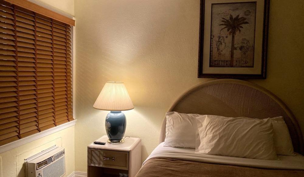Sunland Inn Motel photo 4