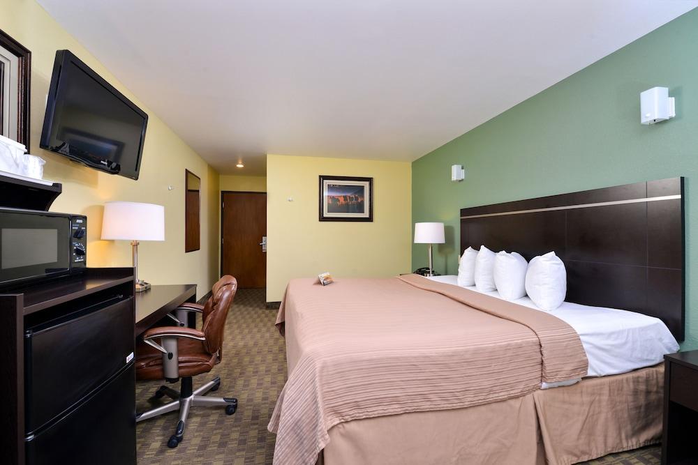 Quality Inn & Suites Elko photo 2