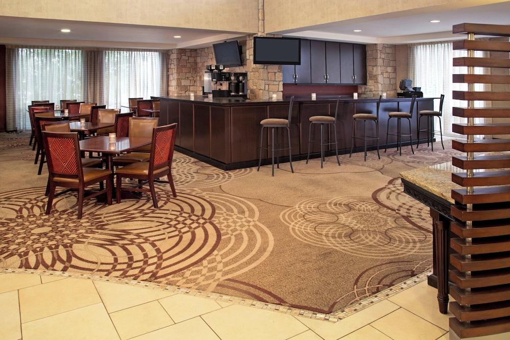 Sheraton Louisville Riverside by Marriott photo 18