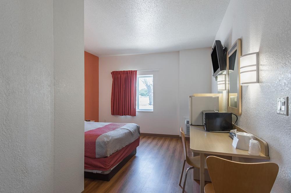 Motel 6 Junction City, KS photo 17