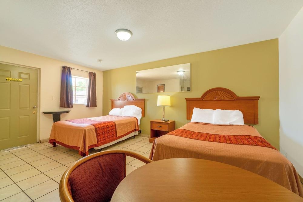 The Inn by El Dorado Lake photo 20