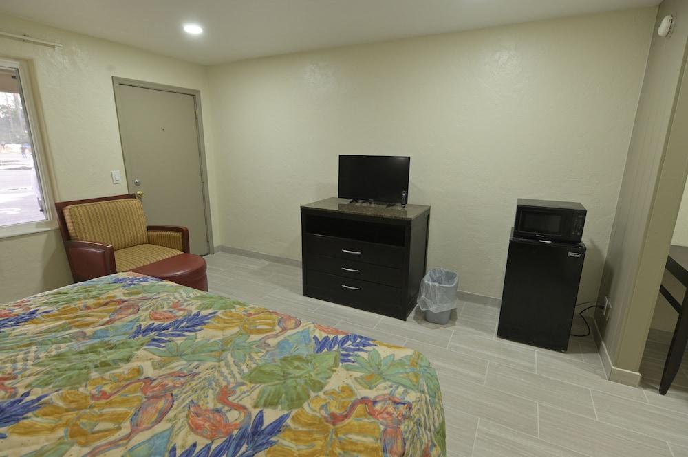 Deluxe Inn photo 3