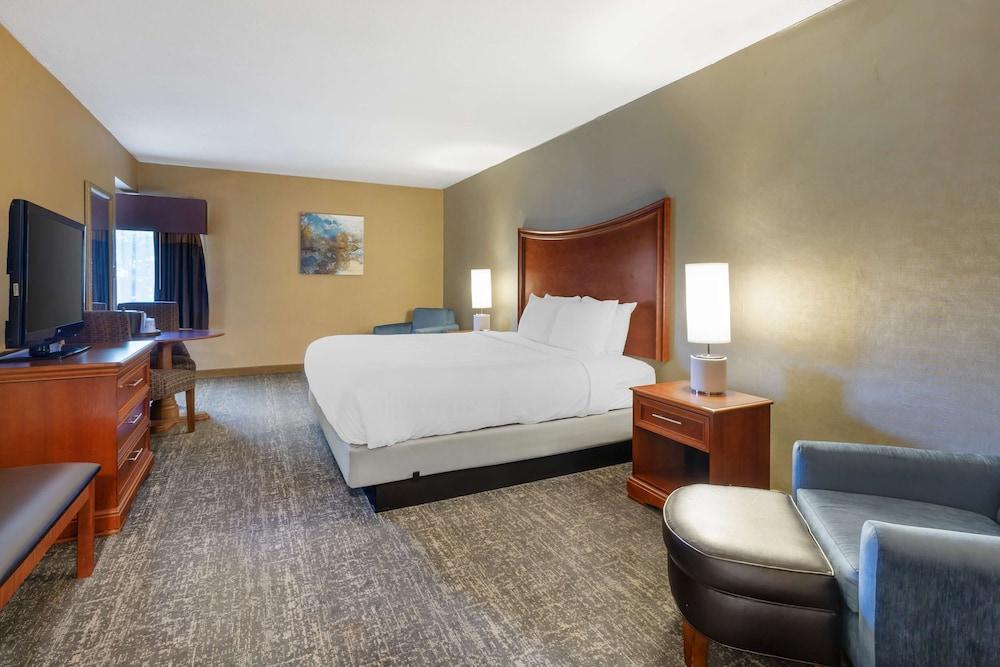 Clarion Inn North Haven - New Haven North photo 14