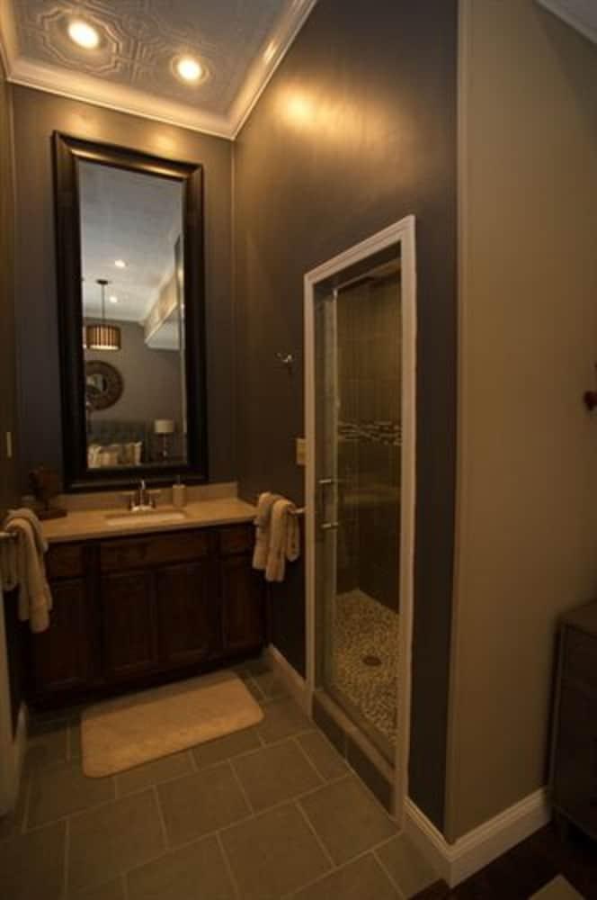 Hamilton House Inn photo 11