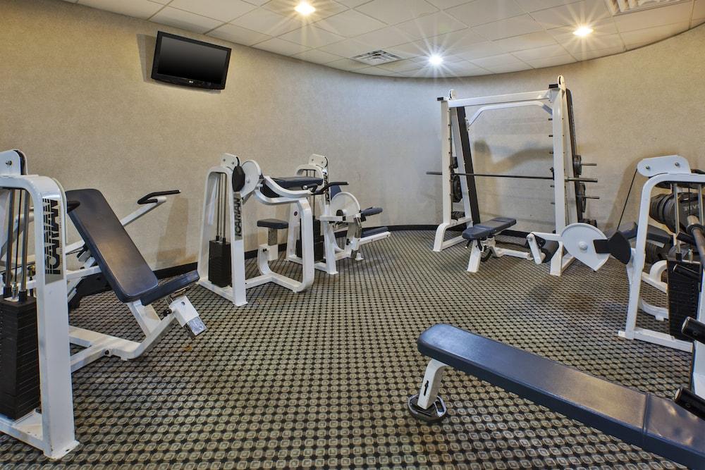 Holiday Inn Express Hotel & Suites Belleville by IHG photo 43