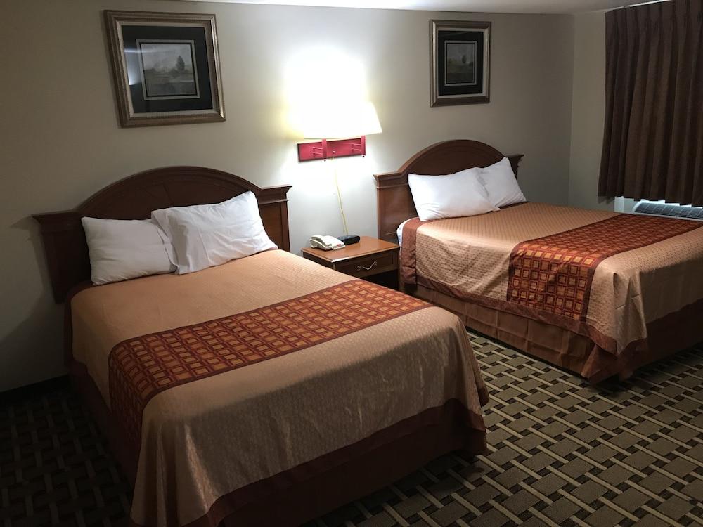 AmeriVu Inn & Suites photo 2