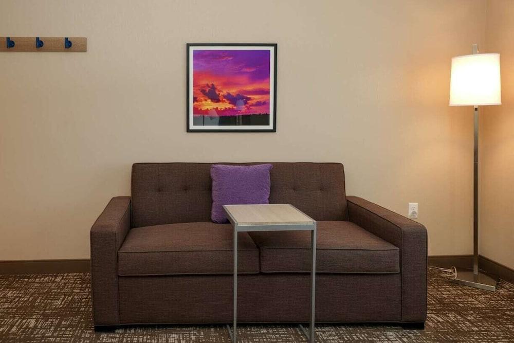 Hampton Inn & Suites Aurora South Denver photo 18
