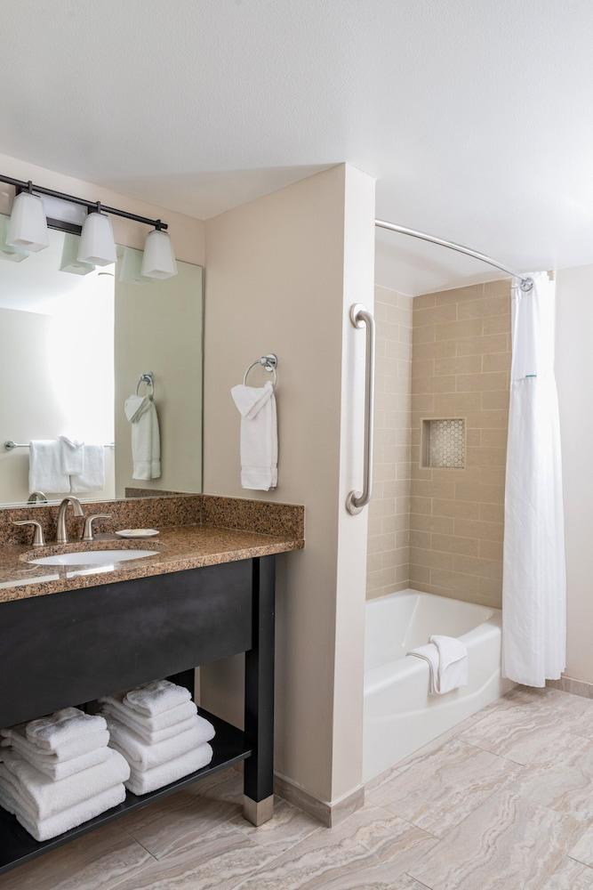 WorldMark Anaheim photo 42