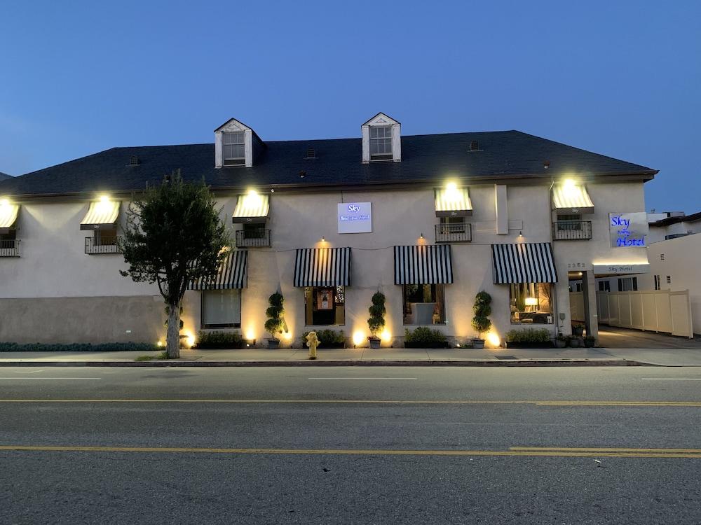 L.A. Sky Boutique Hotel photo 6