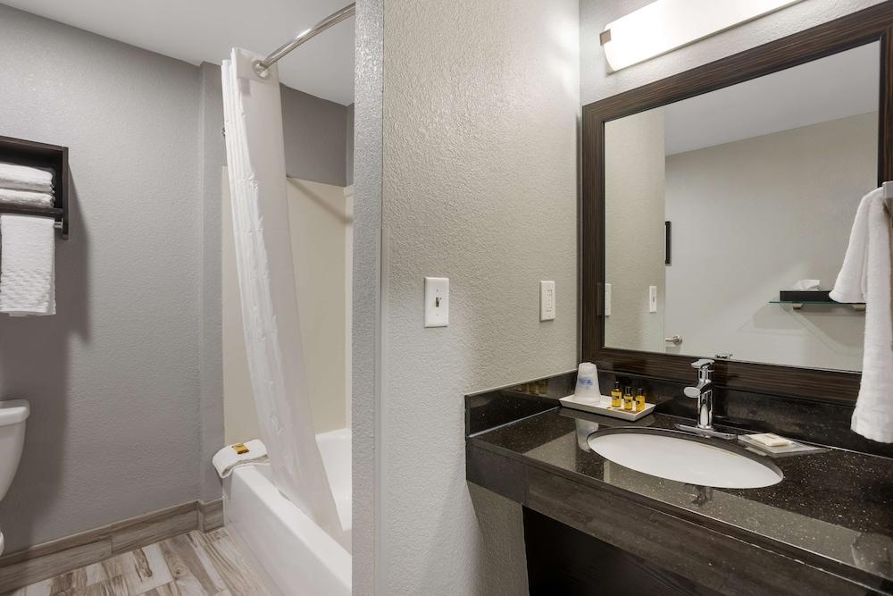 Best Western Plus Columbia Inn photo 31