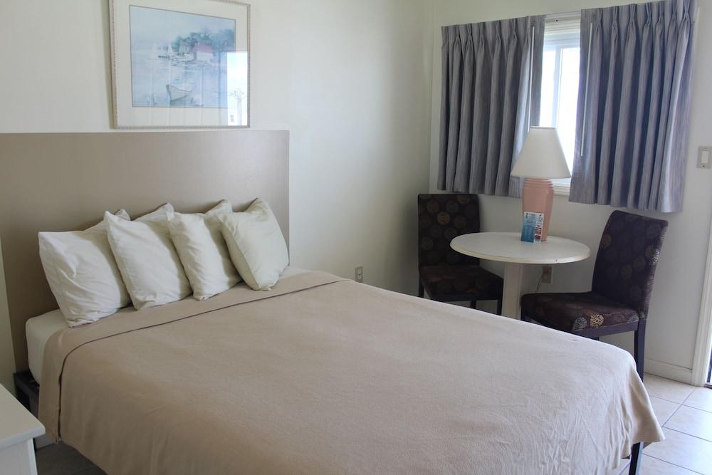 Condor Motel photo 36