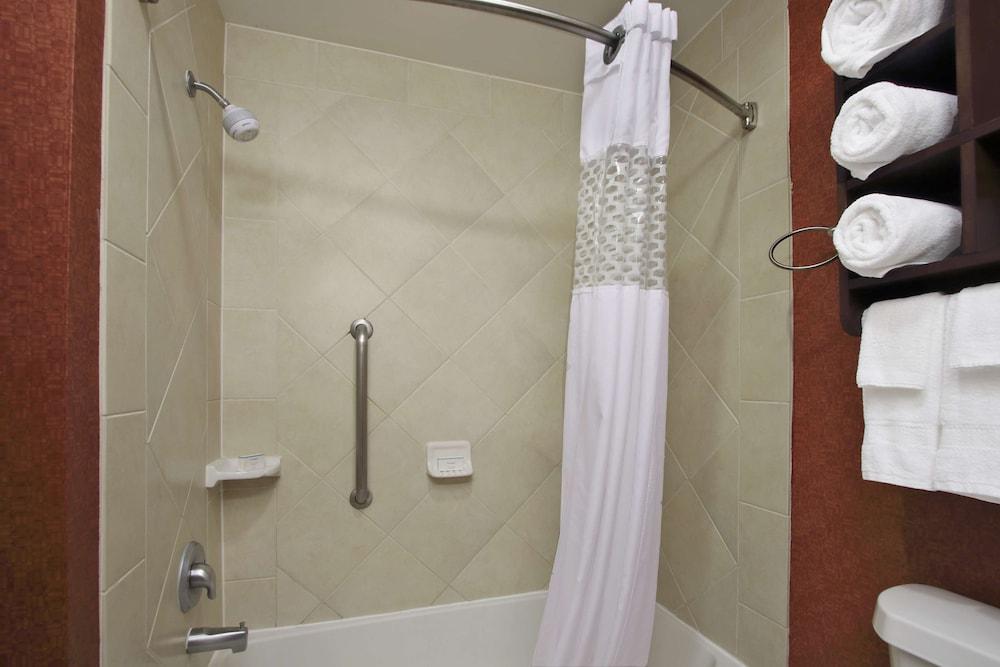 Hampton Inn & Suites Conroe - I-45 North photo 28