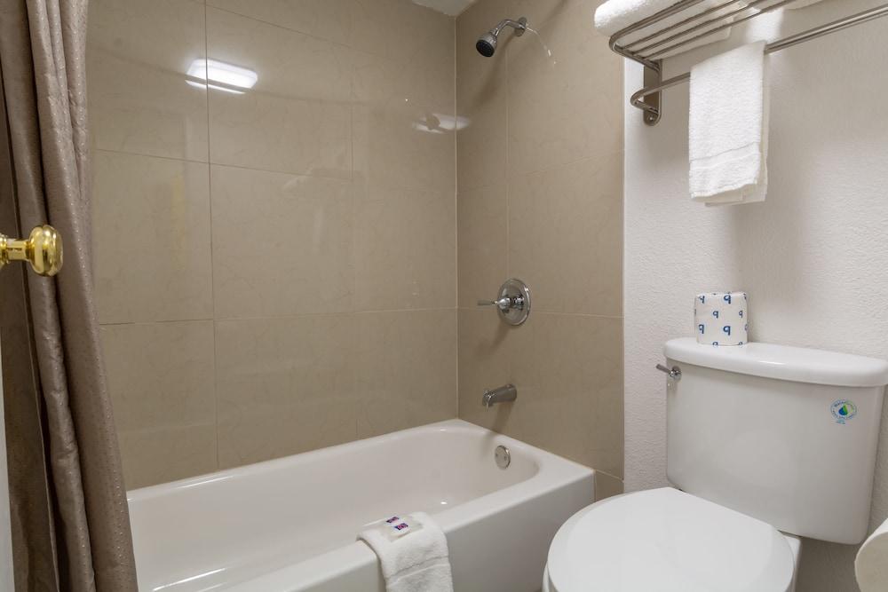 Studio 6 Fort Worth, TX - West Medical Center photo 9