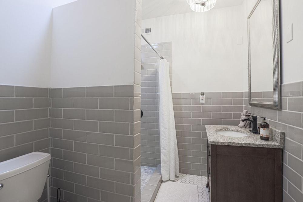 Offutt Manor photo 14