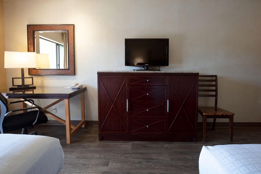 Riverside Inn photo 34