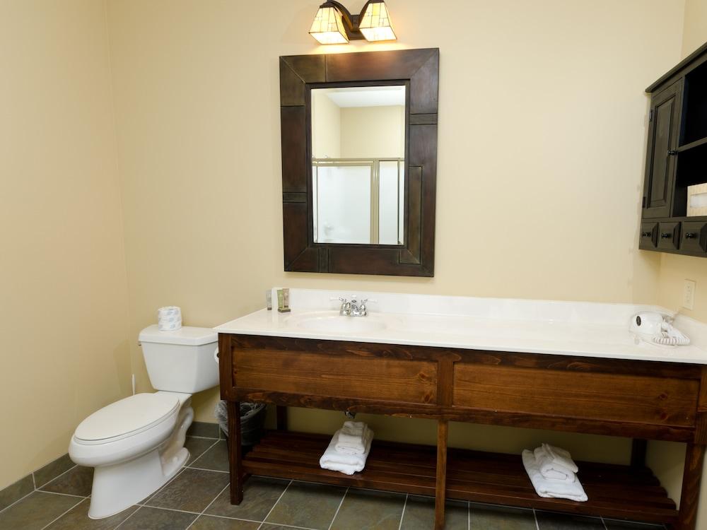 Soaring Eagle Lodge photo 23