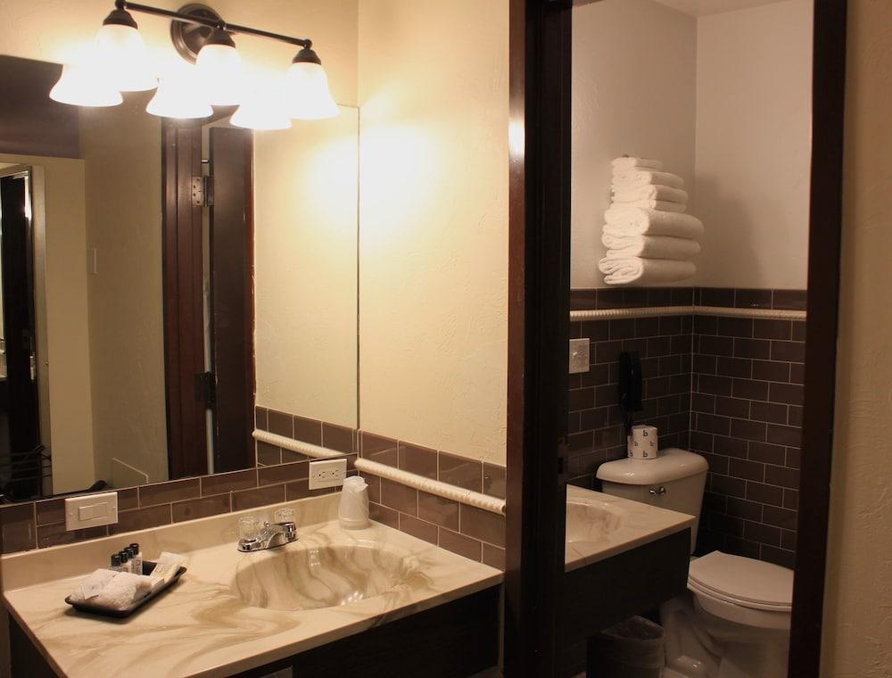 Bozeman Lewis & Clark Motel photo 14