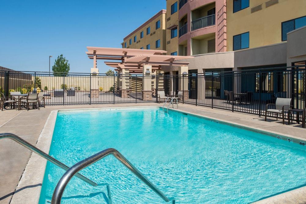 Courtyard Marriott Victorville photo 33
