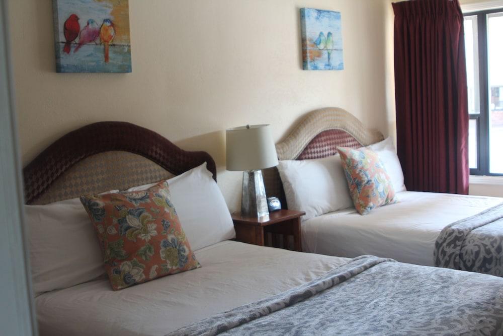 Peach Tree Inn photo 14