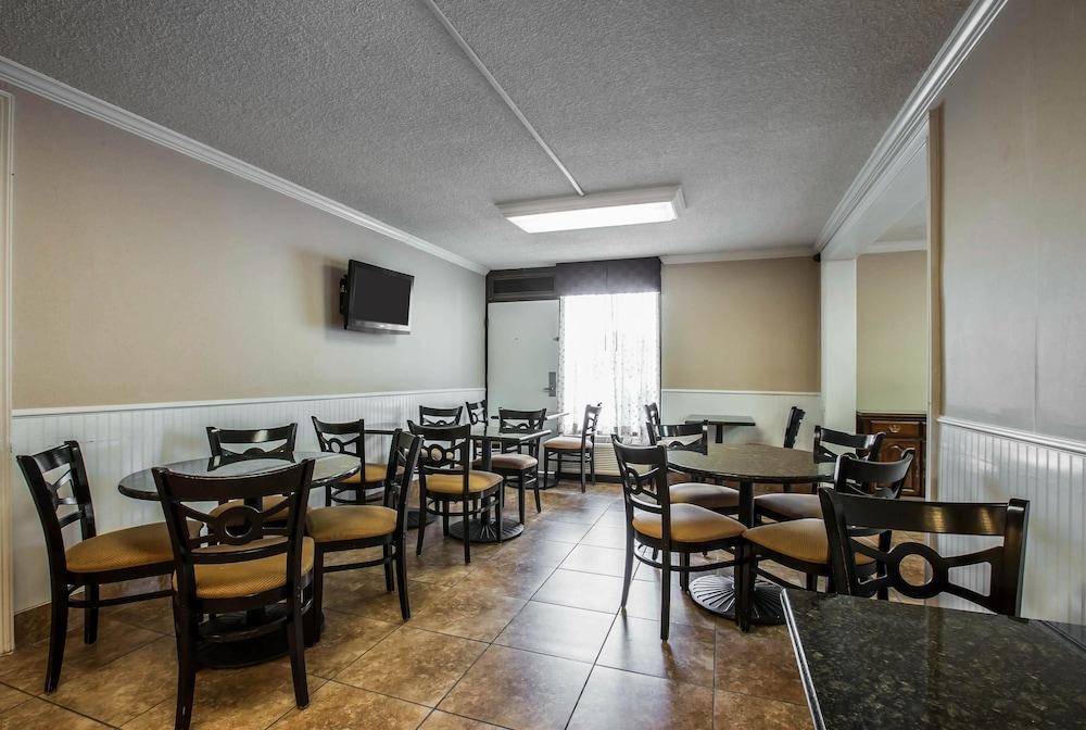 Quality Inn Madison photo 32