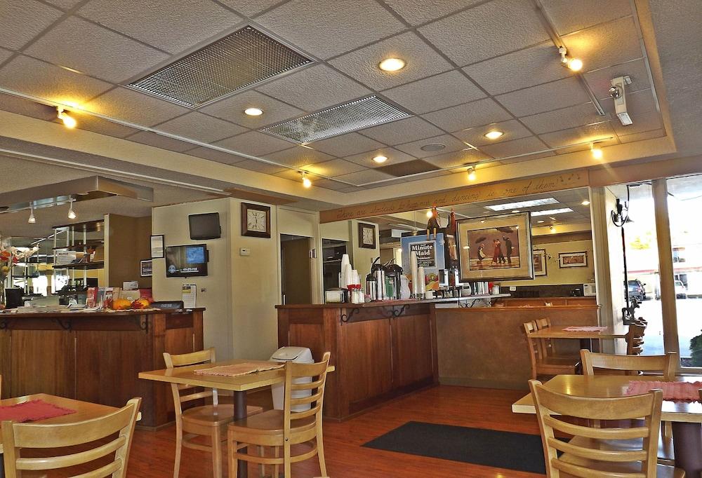 Travelodge by Wyndham Kalispell photo 30