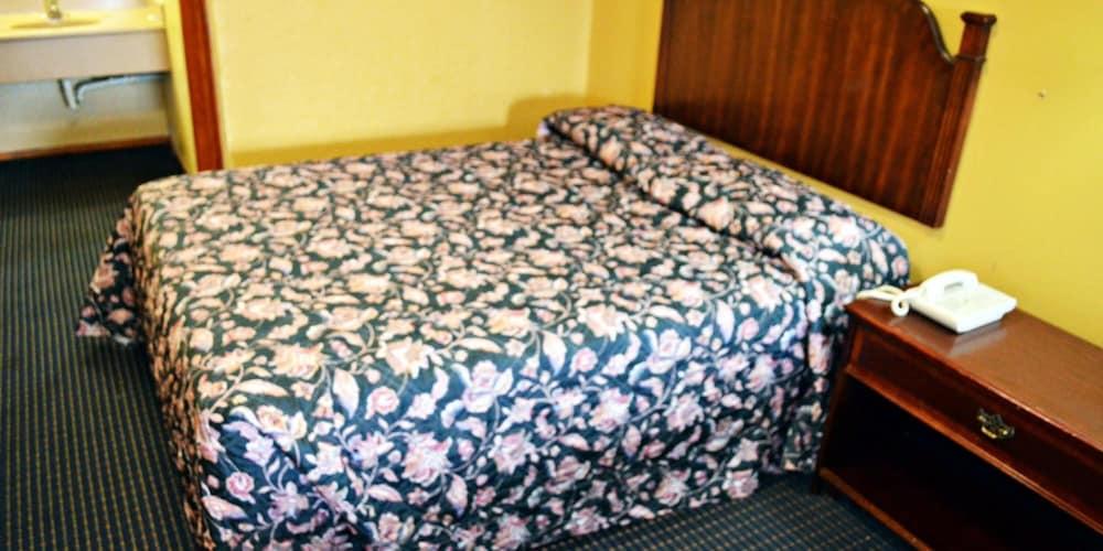 Aloha Inn photo 19